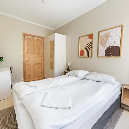 Family-friendly Spacious 4br Near Downtown & Ocean Lejlighed